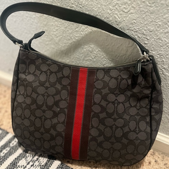 Coach - Picture 2 of 5